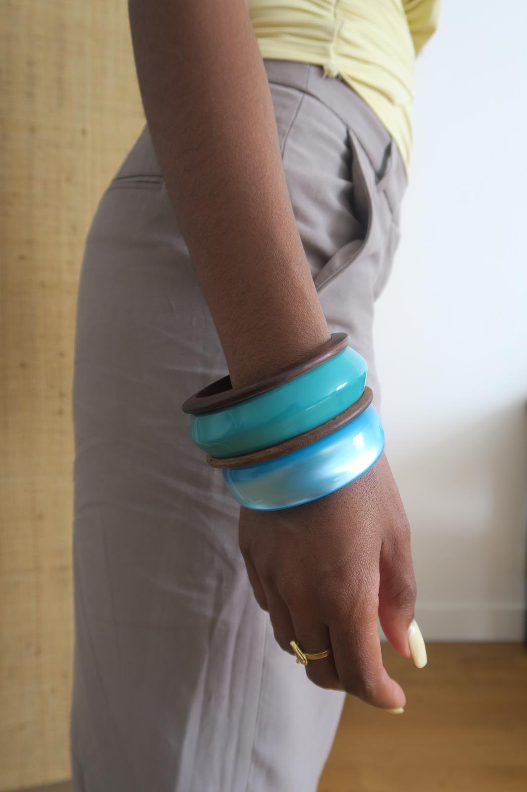 bracelet bleu bois structuré
